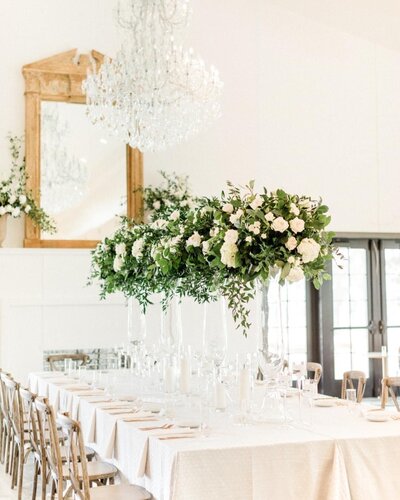 White wedding decor at the LedgeCrest Reserve