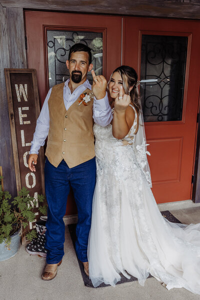 Florida elopement couple playing mini golf