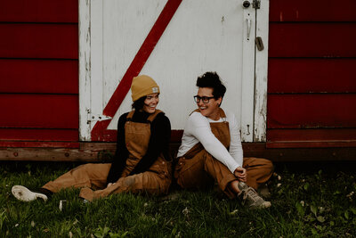 laramie-and-morgan-gardening-session004-52