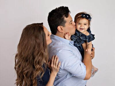familybirthdaynewbornboyamilynewborngirlfirstbirthdayportraiturephotographystudioportraitsnewborngirlboyfamilyEvaMaganaPhotographychildphotographer (1 of 6)