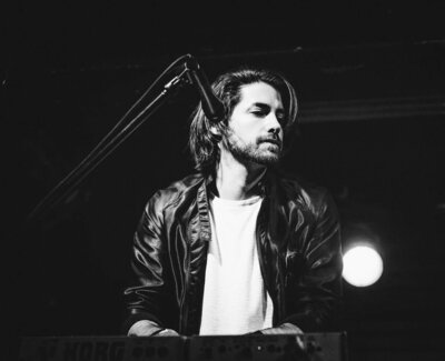 Brand photo headshot of music strategy consultant Dante Berardi