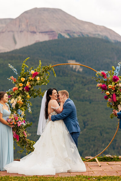 Dive into the bash of a lifetime with an epic rager wedding. Vintage vibes, gorgeous florals, and crazy fun parties await your stress-free celebration.