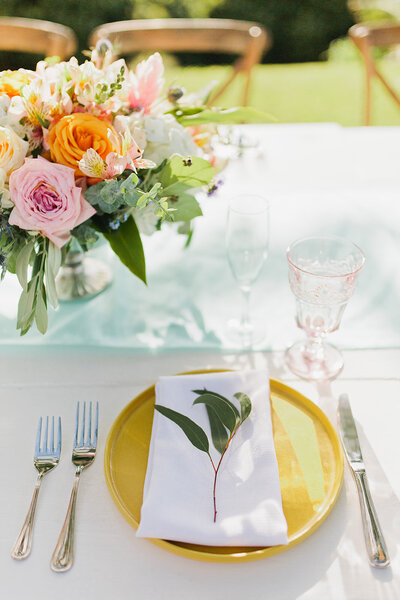 Big Island wedding tablescape and reception decor