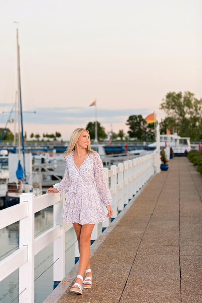 senior pictures near milwaukee at marina on lake michigan