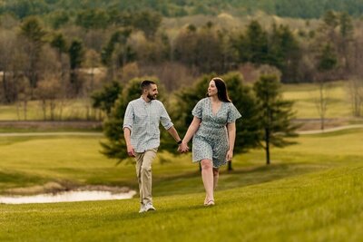 Rachel & Zack's Engagement Photo | New Hampshire Wedding Photographer