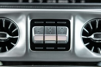 mercedes-g550-desert-sand-professional-edition-for-rent-in-miami-024