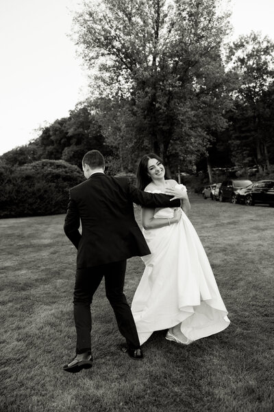Highfield Club with Bride and Groom during Golden Hour for a Intimate Wedding in Connecticut Photography by Melanie Ruth Photography