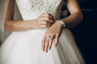 White wedding flowers