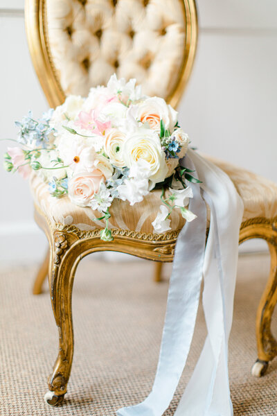 Brympton_House_Luxury_Black_Tie_Wedding_Flowers-12