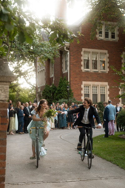 candid wedding photography