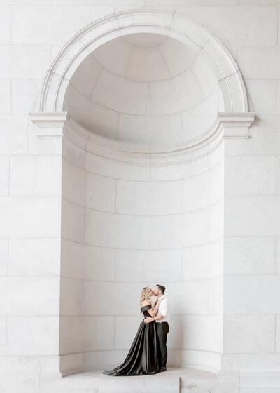 engagement photos at the natural history museum
