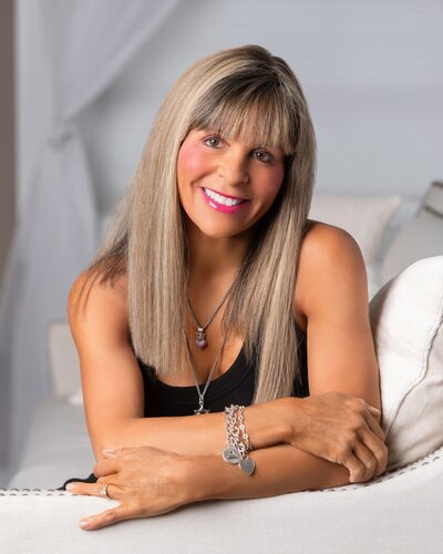 Erica Land, portrait photographer in Rockville MD