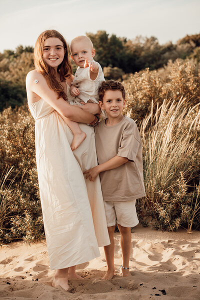 Outdoor portret in de duinen van Voorne-Putten