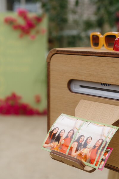 Instant high quality prints in 2x6 and 4x6 sizing. Los Angeles photo booth rental. 