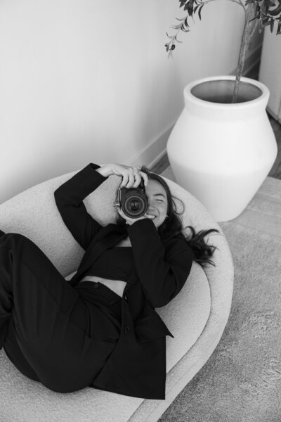 Abigail Anne Photography Storytelling Wedding Photographer in Colorado and Chicago — Headshot 138A9758