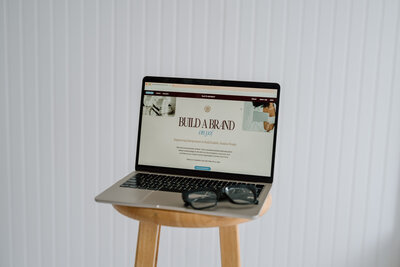 Brand Vibe University Library Card for all-access resources