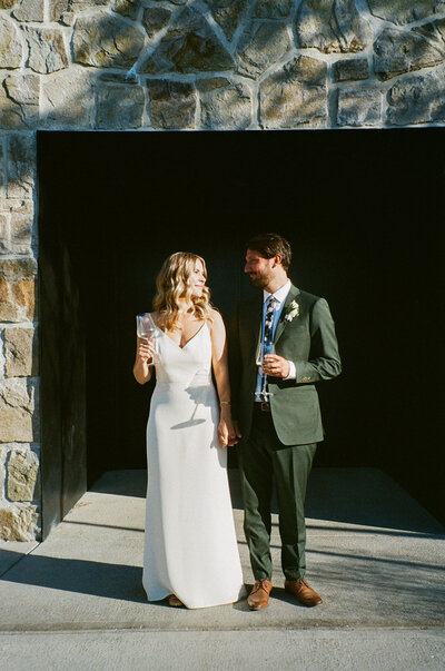 35mm film photographer at cedar creek estate wedding in kelowna