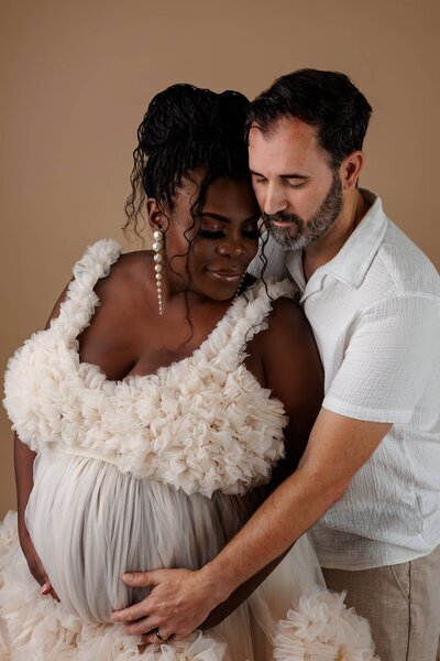 Lyn Mizell is the top newborn, cake smash, and family photographer on the Peninsula in Newport News, serving all of Hampton Roads, Virginia, including Chesapeake, Hampton, Suffolk, Williamsburg, Yorktown, and Virginia Beach.