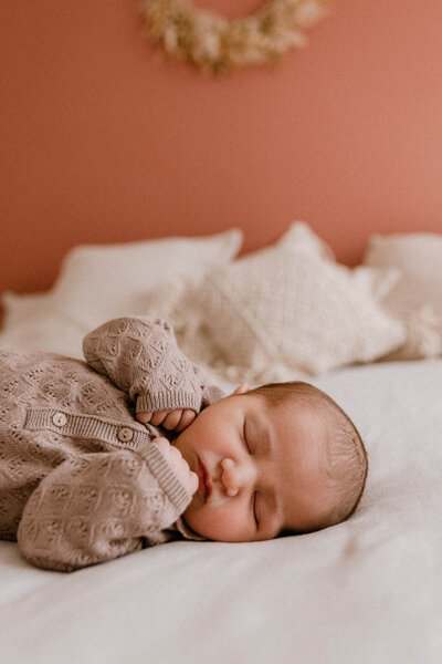 nouveaune-naissance-seance-photo-portrait-bebe