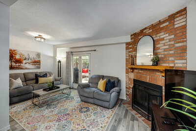 81 McCrimmon living (1)