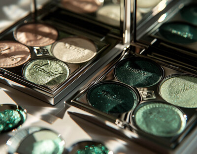 A photo of emerald green eye shadow makeup.