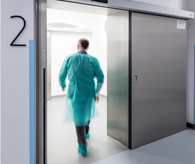 AR-Doors-1600x505-1440x1212.png