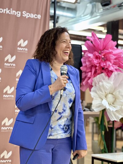 Headshot of Debbie O'Hara |Financial Speaker for Women & Entrepreneurs 