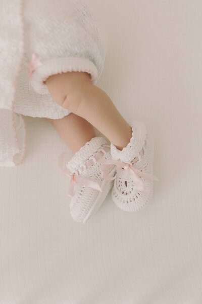 A sweet detailed image of a newborn's hand during a lifestyle session in Richmond, Virginia.