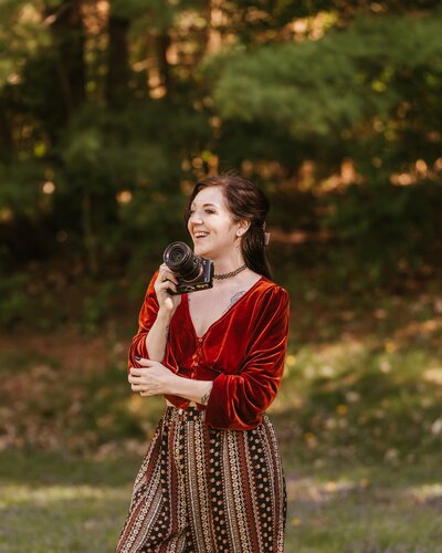 Amanda Farrey, a wedding photographer from Rockford, Illinois.