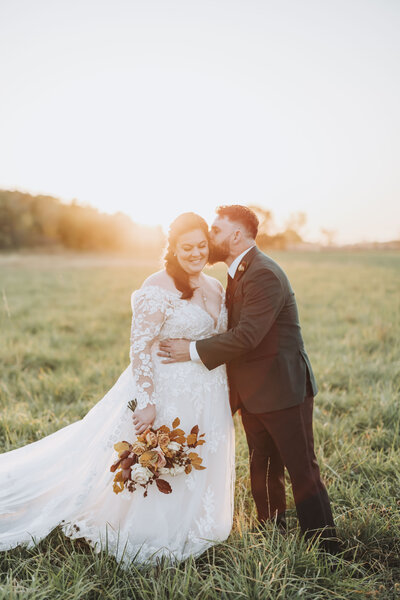 bride and groom, mankato minnesota weddingm southern mn barn wedding, the barn at ballard creek, country wedding minnesota, cows at wedding, wedding venue with cows, tiffany chelsney artistry