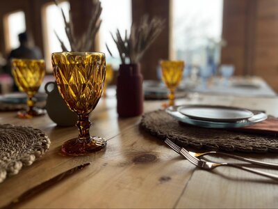 colored-wine-glasses-8