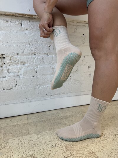 true40 sticky socks