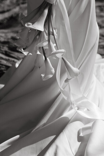 Oahu wedding photographer captures colorful reception details.