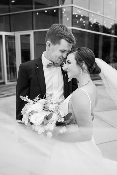 Downtown-Greenville-SC-Spring-Wedding-at-Avenue_2213