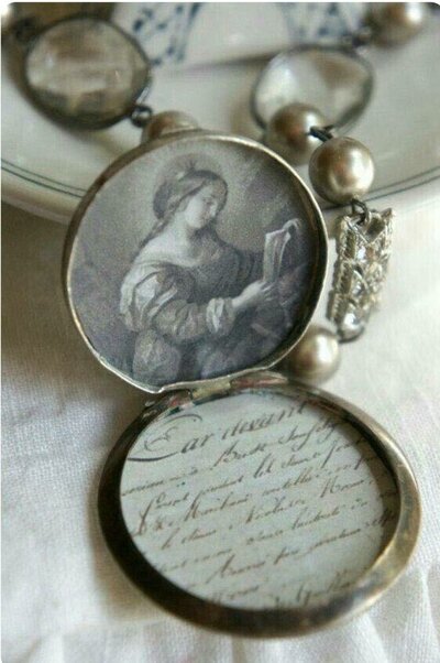 vintage locket