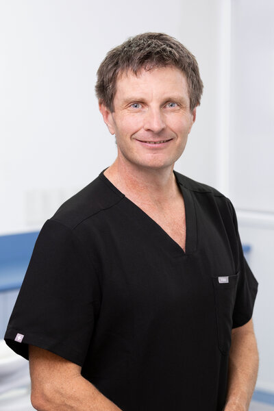 Zinta McGuinniety dental surgeon