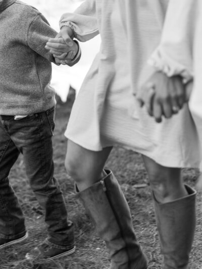 Autumn family photographer Alabama fall colors outdoor natural light.