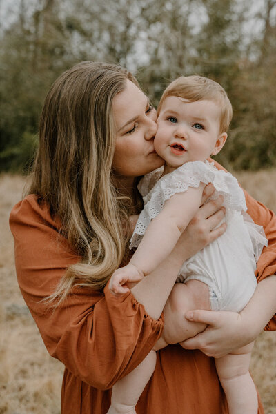 Emma Leigh Studios couple and family photography. Kansas City photographer.