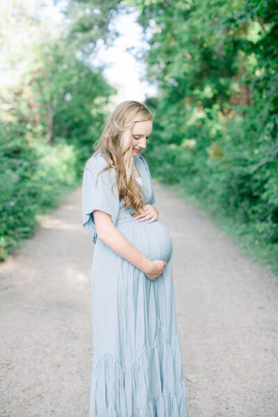 Twin cities outdoor maternity session