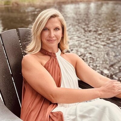 Portrait of author Christy Schillig, writer of Wish You Weren’t Here and host of the Wish You WERE Here Italy Tour with Lumina Literary Tours.