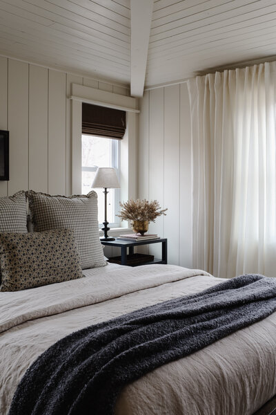 I tested sheets from the 4 most popular bedding brands. Here's my favorite sheets. Nadine Stay