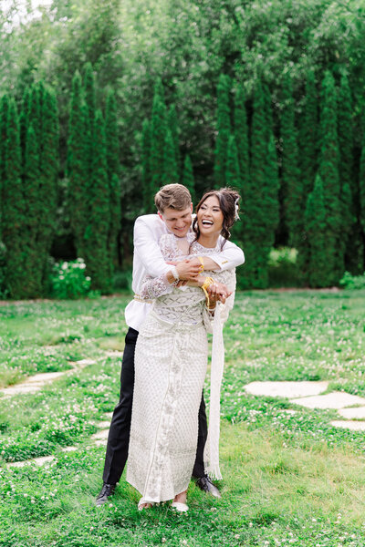 wedding couple taken by wedding photographer minnesota
