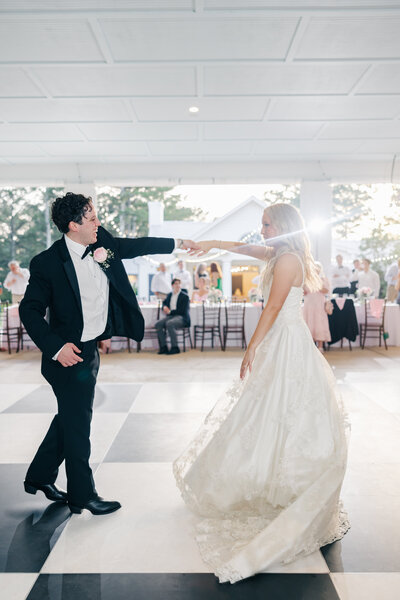 Witt House June Wedding | Lauren Elliott Photography | AmyBeth & Tommy Coutu Previews-180