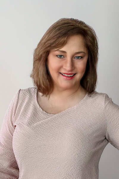 Beth Sheridan is a wedding photographer based in Houston and Galveston. She is available to travel world-wide.
