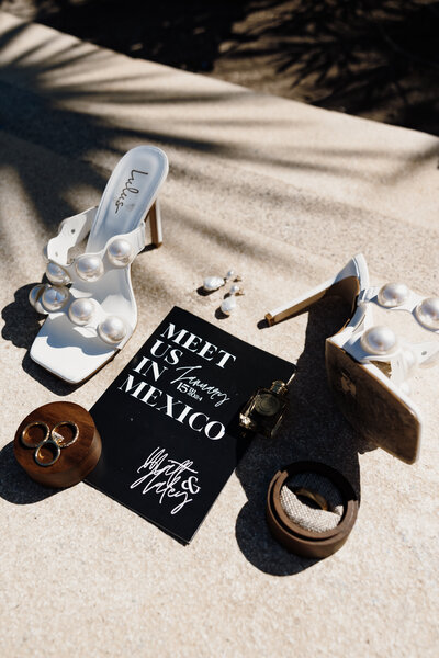 Your go-with-the-flow Minnesota wedding photographer. Real laughs, big love, and true-to-life photos — because forever should feel fun.