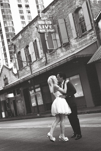 Honolulu wedding photographer