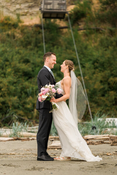 Camano-Island-Backyard-Wedding_Skagit-Photographer_Caylie-Mash_116