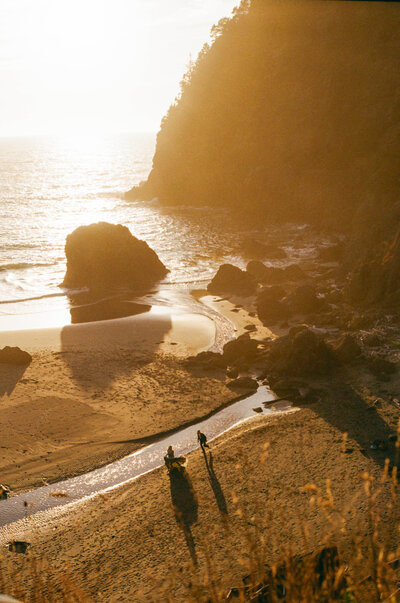 oregon coast elopement at crook point