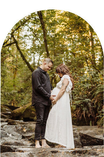 maternity photography image in portland oregon