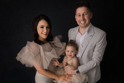 Offering a range of services including baby photos, cake smash photography, heartwarming family sessions, beautiful maternity photography, and precious newborn sessions, we are dedicated to capturing the beauty in every phase of life